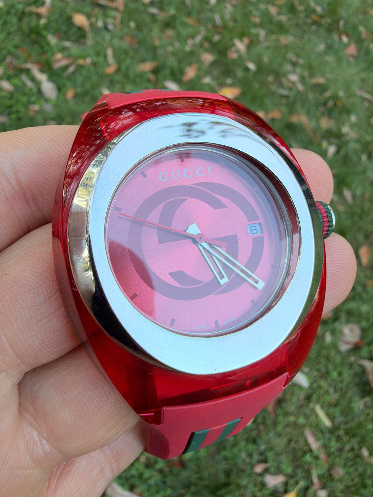 Red GUCCI XXL Sync SYNC Swiss Made Watch 46mm YA137103