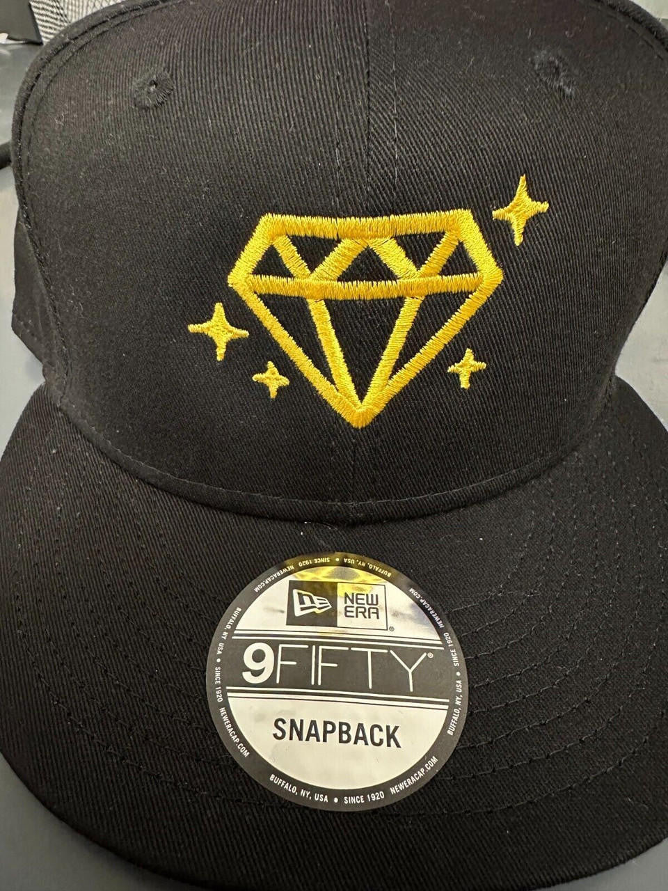 Authentic New Era Limited Edition 9FIFTY Harlembling Snapback