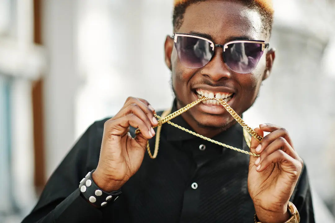 What Makes Classic Figaro Chains a Staple in Hip‑Hop Style?