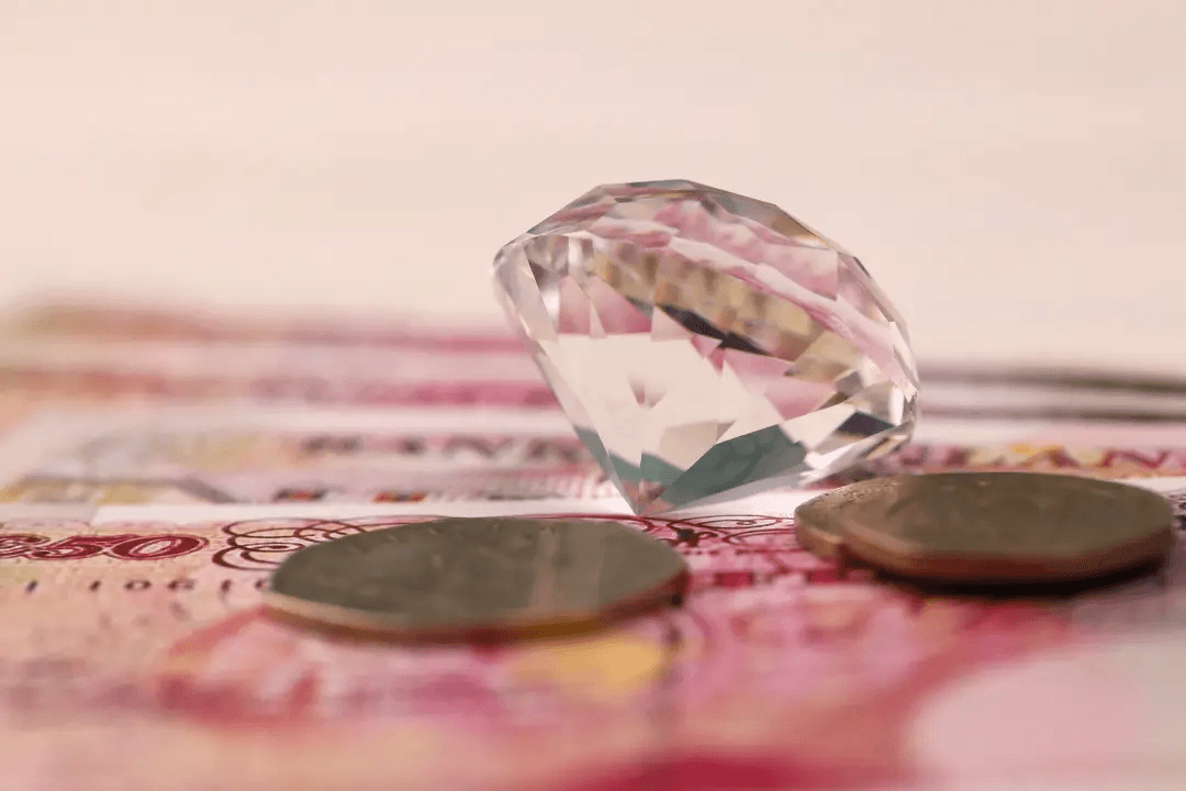 Asha vs. Moissanite vs. Diamond: Choosing the Best Gemstone for You