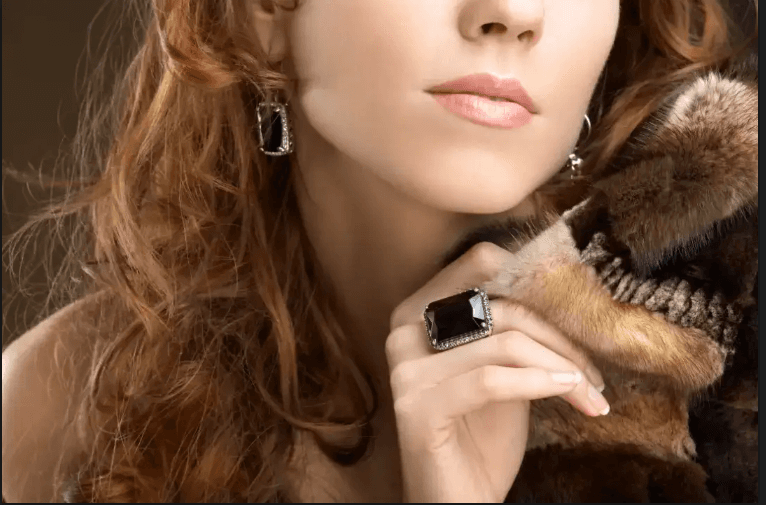 Black Moissanite vs Black Diamond: Which is the Best Choice?