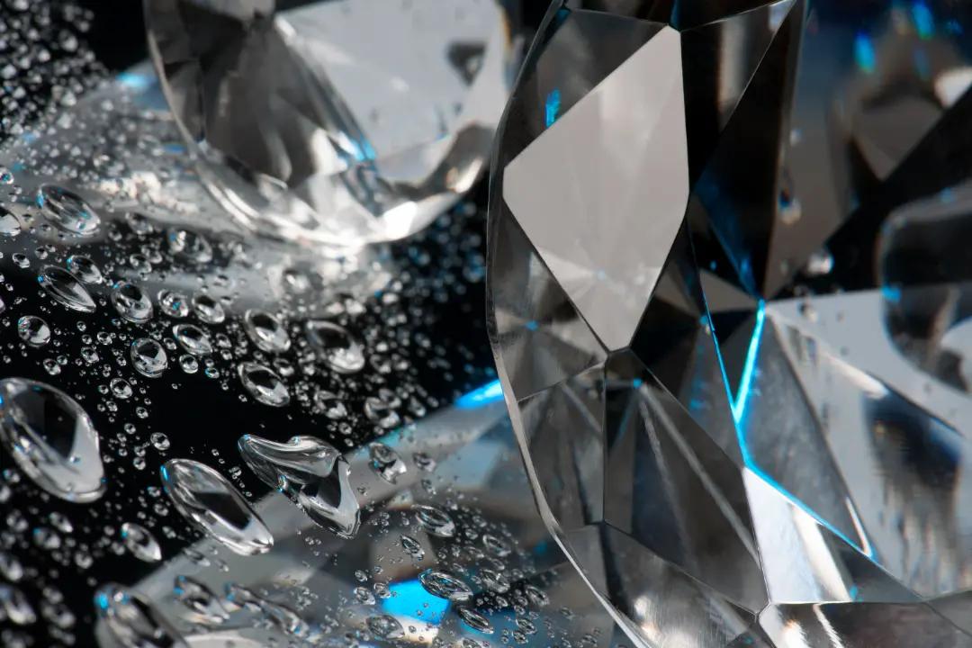 Can You Shower with Moissanite Chain? Here’s What You Need to Know