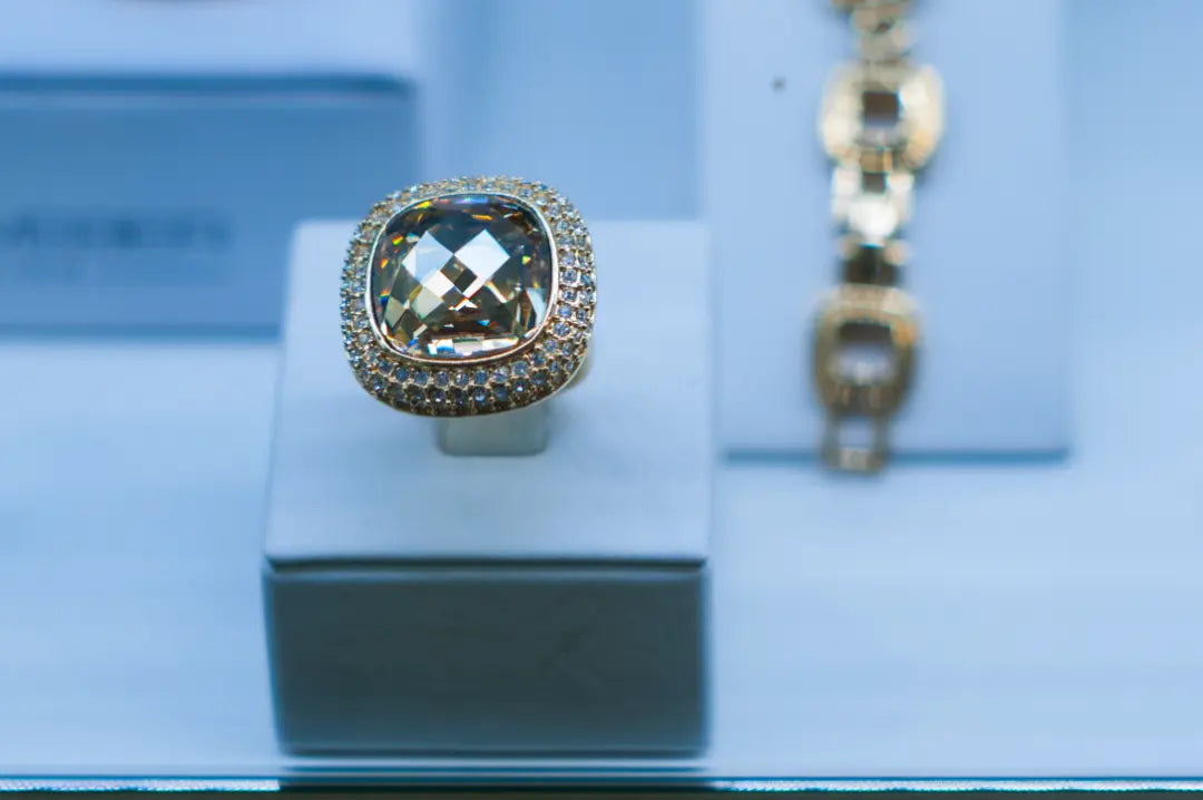 What Does Iced Out Jewelry Mean? A Comprehensive Guide