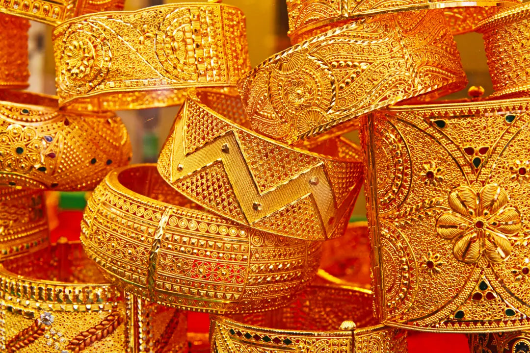 How Much Is a Gold Bracelet or Necklace Worth Today?