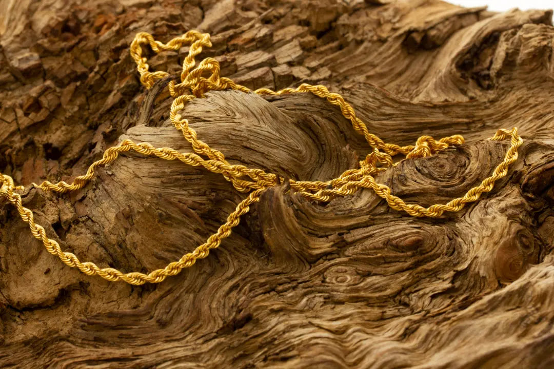 Infinity Link vs. Cuban Link: What's the Latest Chain Trend?