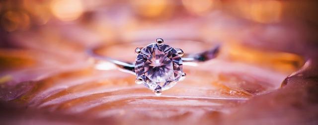 Moissanite Brilliance: Discover the Affordable, Durable Alternative to Diamonds