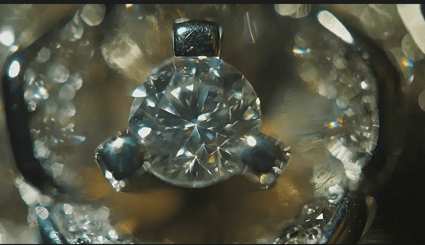 White Sapphire vs Moissanite: Best Picks for Your Engagement Ring