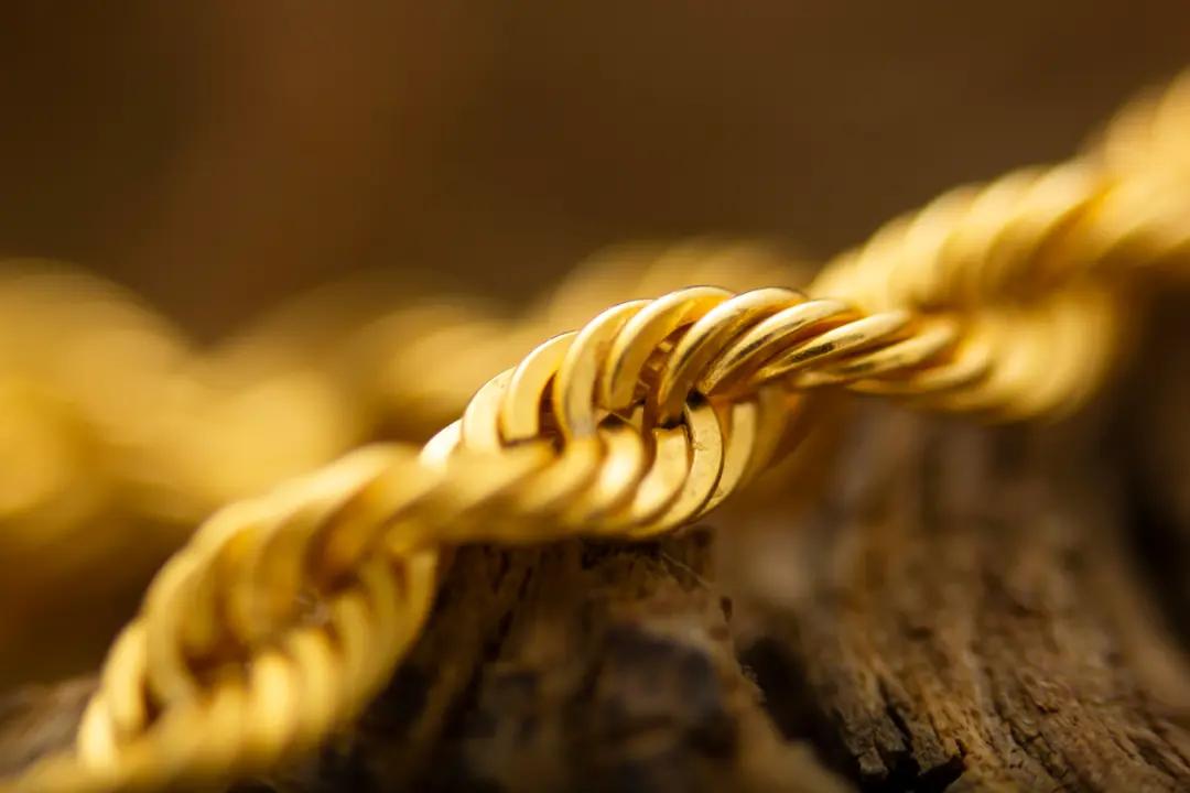 Ideal Gold Chain Weight: How to Choose the Perfect Grams for Your Style