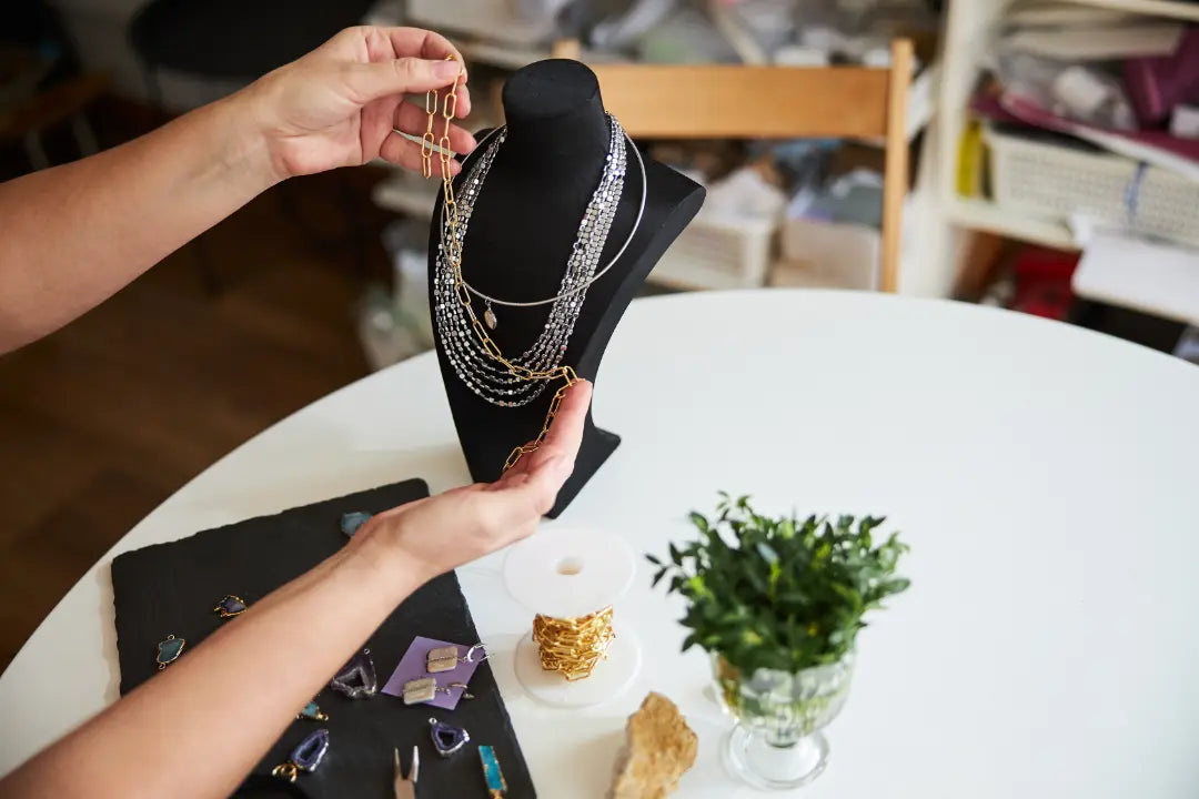 How to Untangle a Necklace Without Breaking It: Expert Steps for Safe ...