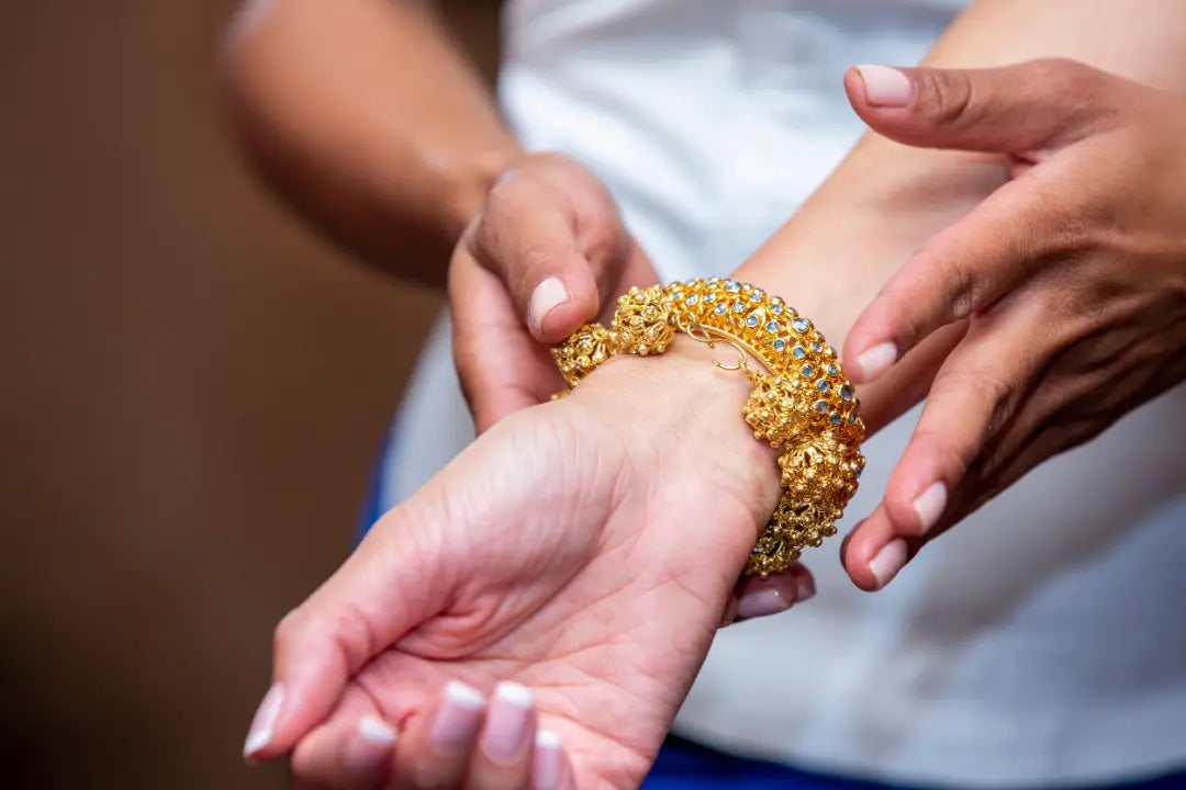 Gold-Filled vs. Gold-Plated vs. Gold Vermeil vs. Solid Gold: What's the Real Deal and Which Gold Jewelry Reigns Supreme for You?