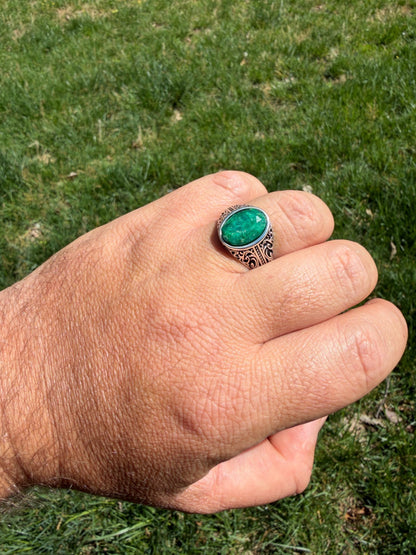 Columbian King Ring - 925 Silver Oxidized - Genuine Green Emerald Stone