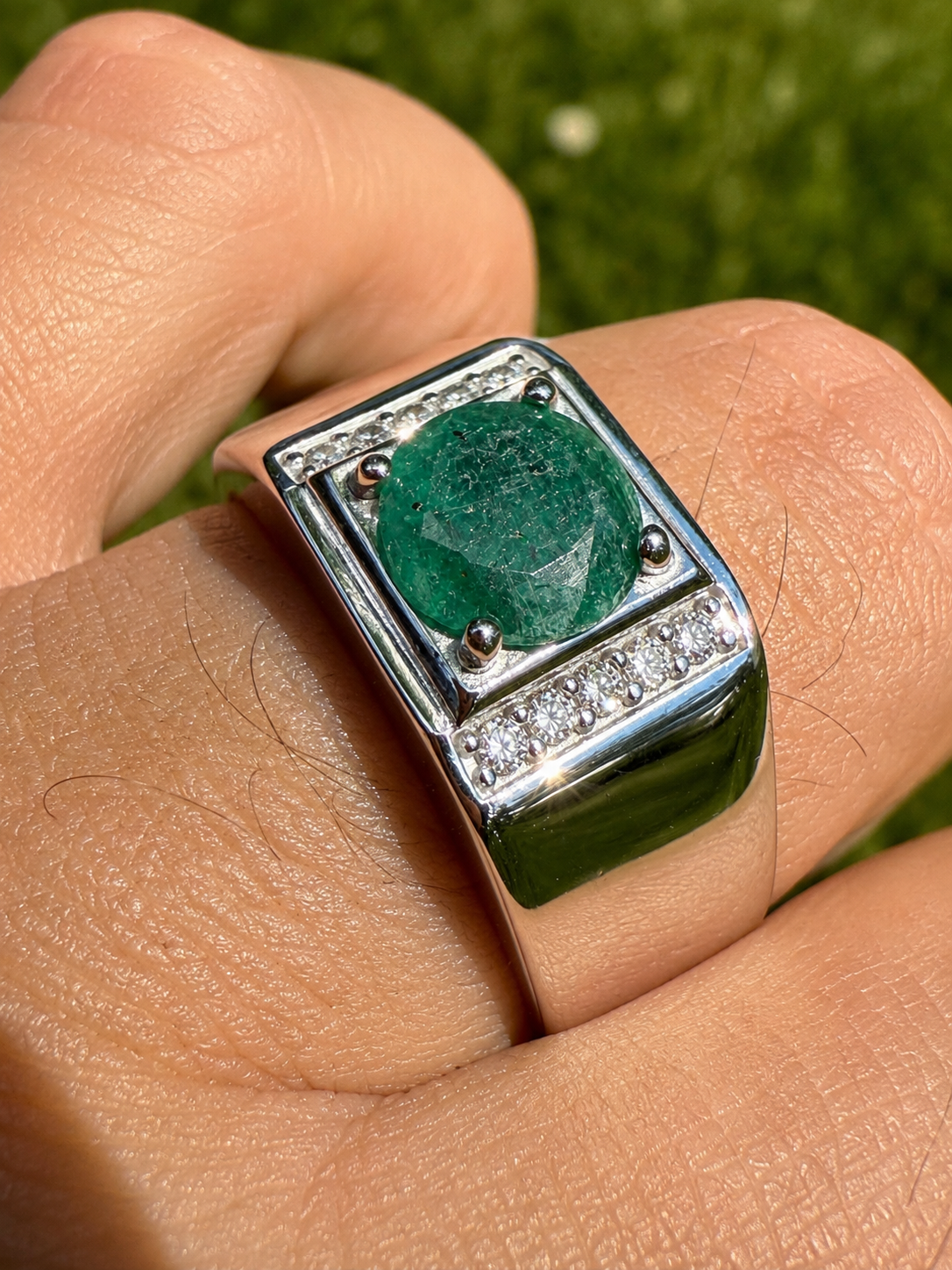MOISSANITE Monarch Ring - 925 Silver - Genuine Green Emerald Stone