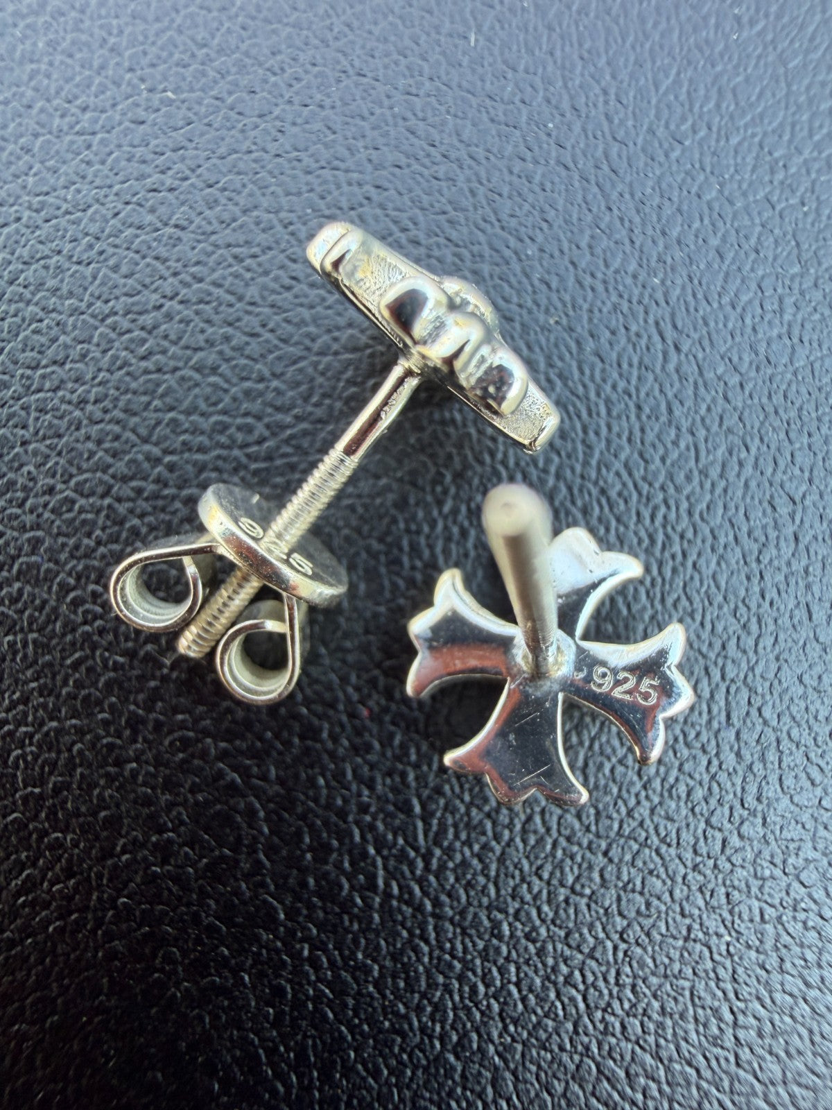 Hearts Of Chrome Cross Earrings - 925 Silver Oxidized - 8mm