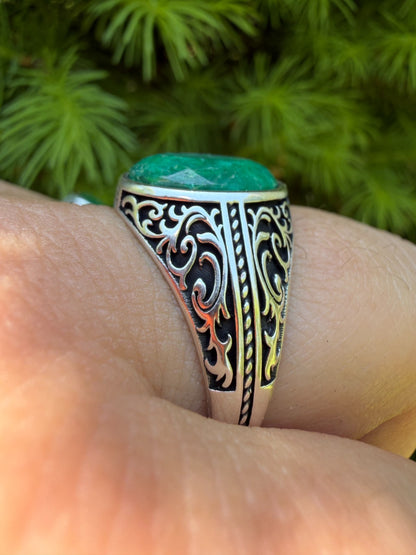 Columbian King Ring - 925 Silver Oxidized - Genuine Green Emerald Stone