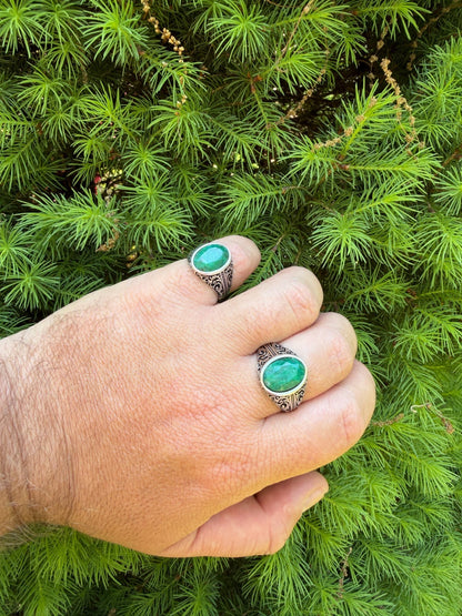 Columbian King Ring - 925 Silver Oxidized - Genuine Green Emerald Stone