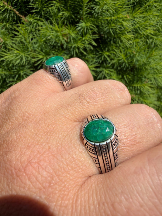 Royal Dynasty Ring - 925 Silver Oxidized - Genuine Green Emerald Stone
