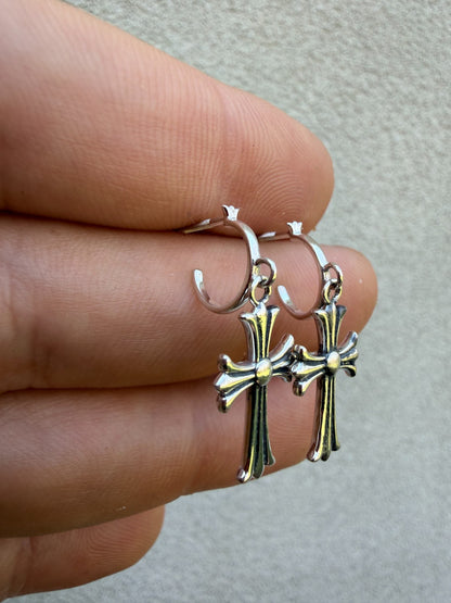 Hearts Of Chrome Huggie Hoops W. Dangle Cross Earrings - 925 Silver Oxidized
