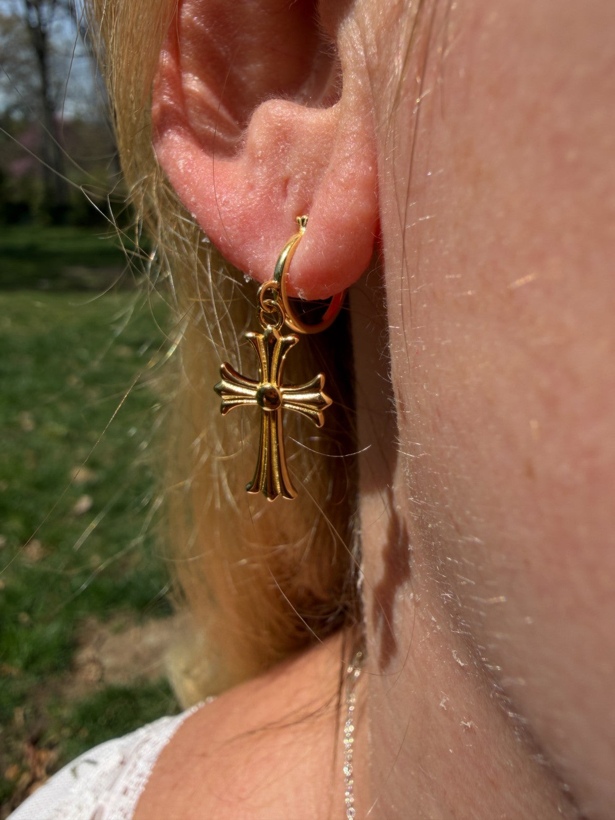 Hearts Of Chrome Huggie Hoops W. Dangle Cross Earrings - 14k Gold