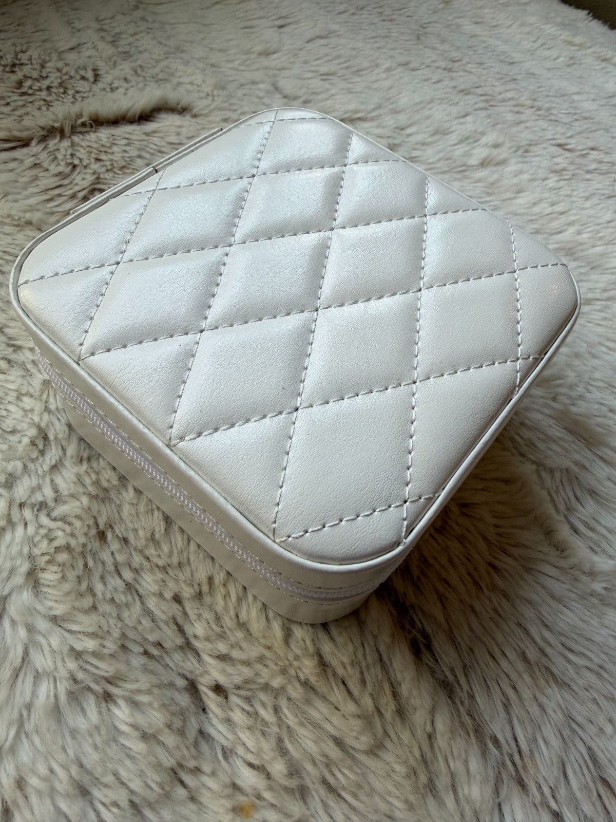Harlembling Mini Leather Travel Jewelry Box Case - White
