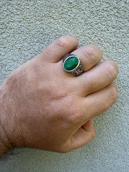 Columbian King Ring - 925 Silver Oxidized - Genuine Green Emerald Stone