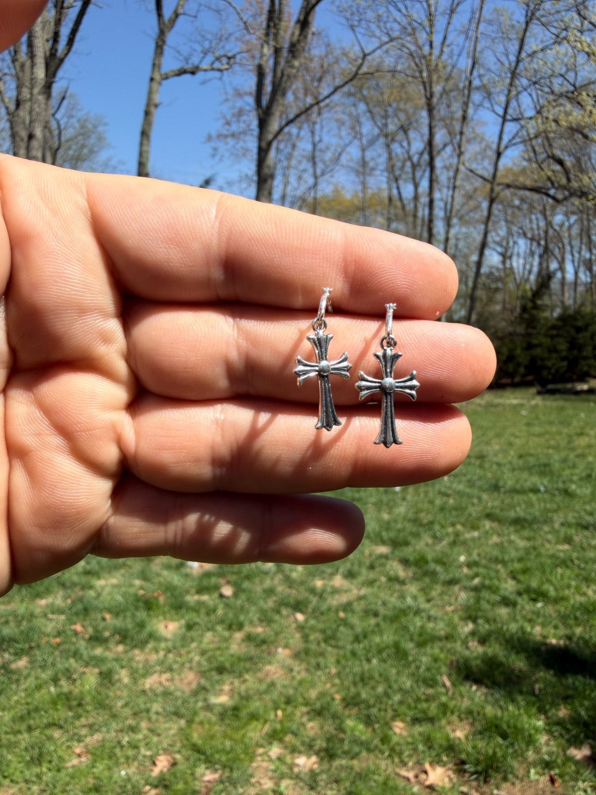 Hearts Of Chrome Huggie Hoops W. Dangle Cross Earrings - 925 Silver Oxidized