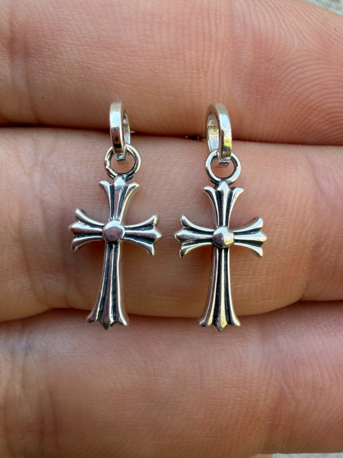 Hearts Of Chrome Studs W. Dangle Cross Earrings - 925 Silver Oxidized