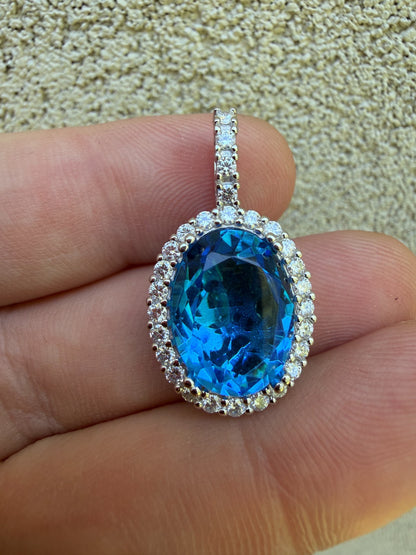 MOISSANITE Royalty Ocean Freeze Pendant - 925 Silver - Oval Lab Aquamarine Stone