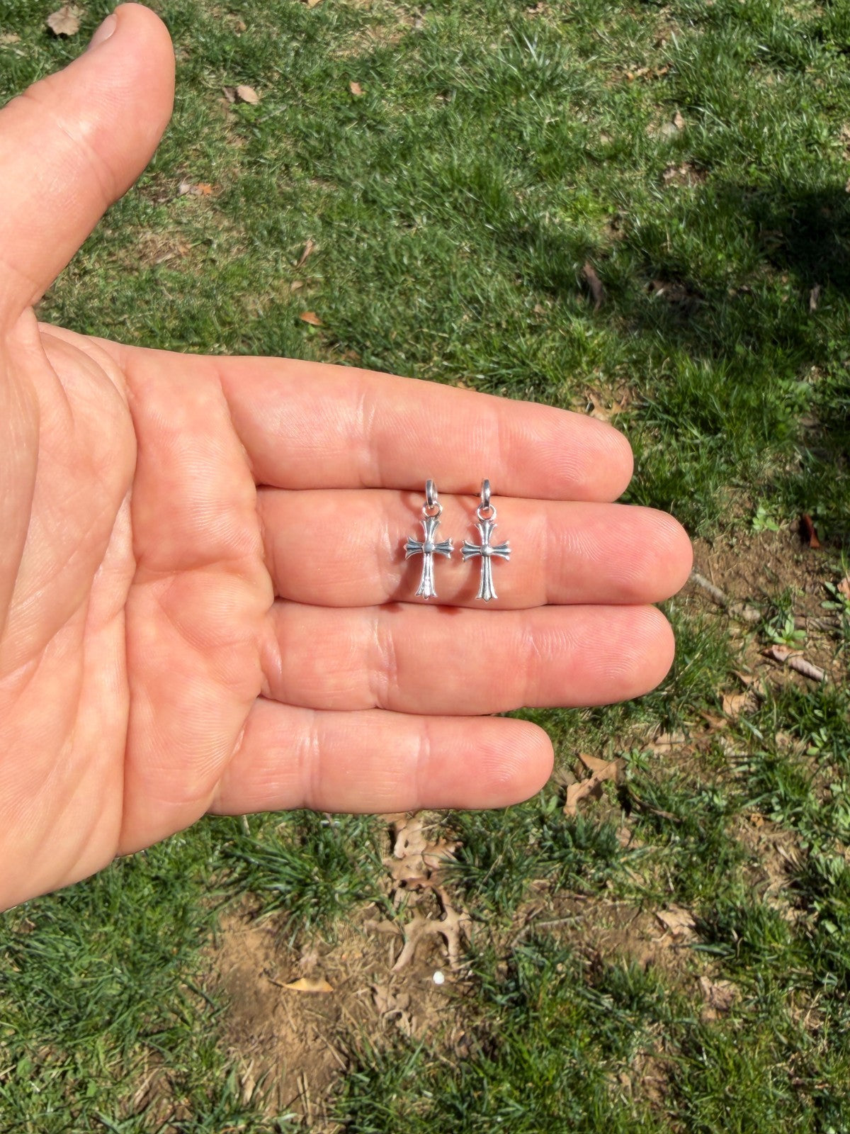 Hearts Of Chrome Studs W. Dangle Cross Earrings - 925 Silver Oxidized