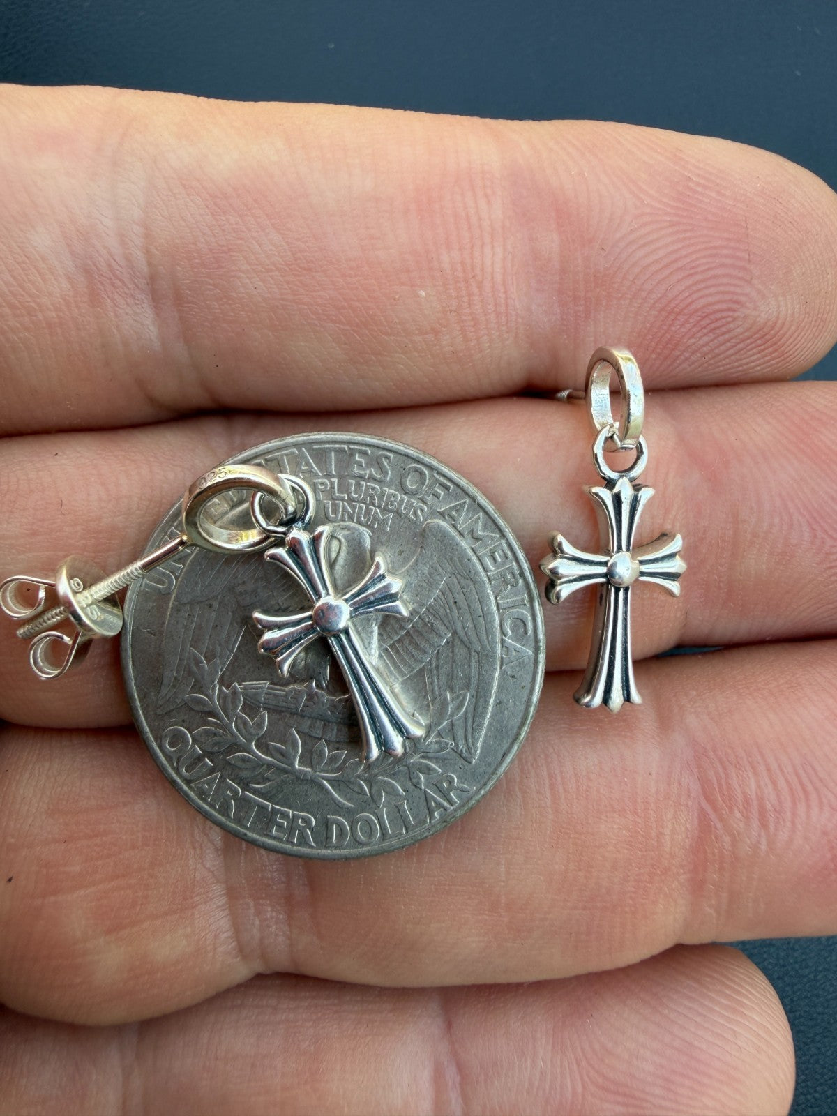 Hearts Of Chrome Studs W. Dangle Cross Earrings - 925 Silver Oxidized