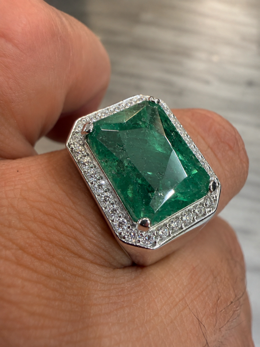 MOISSANITE Fortress Ring - 925 Silver - Genuine Green Emerald Stone