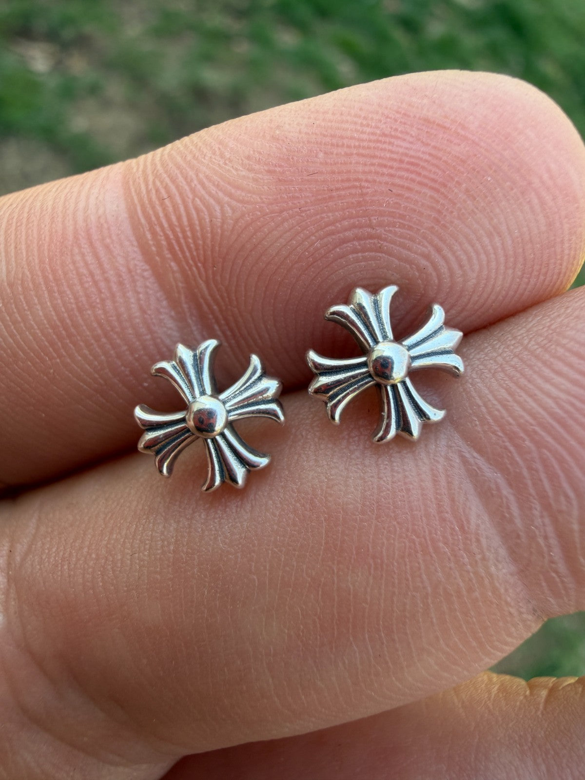 Hearts Of Chrome Cross Earrings - 925 Silver Oxidized - 8mm