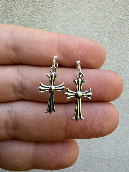 Hearts Of Chrome Huggie Hoops W. Dangle Cross Earrings - 925 Silver Oxidized