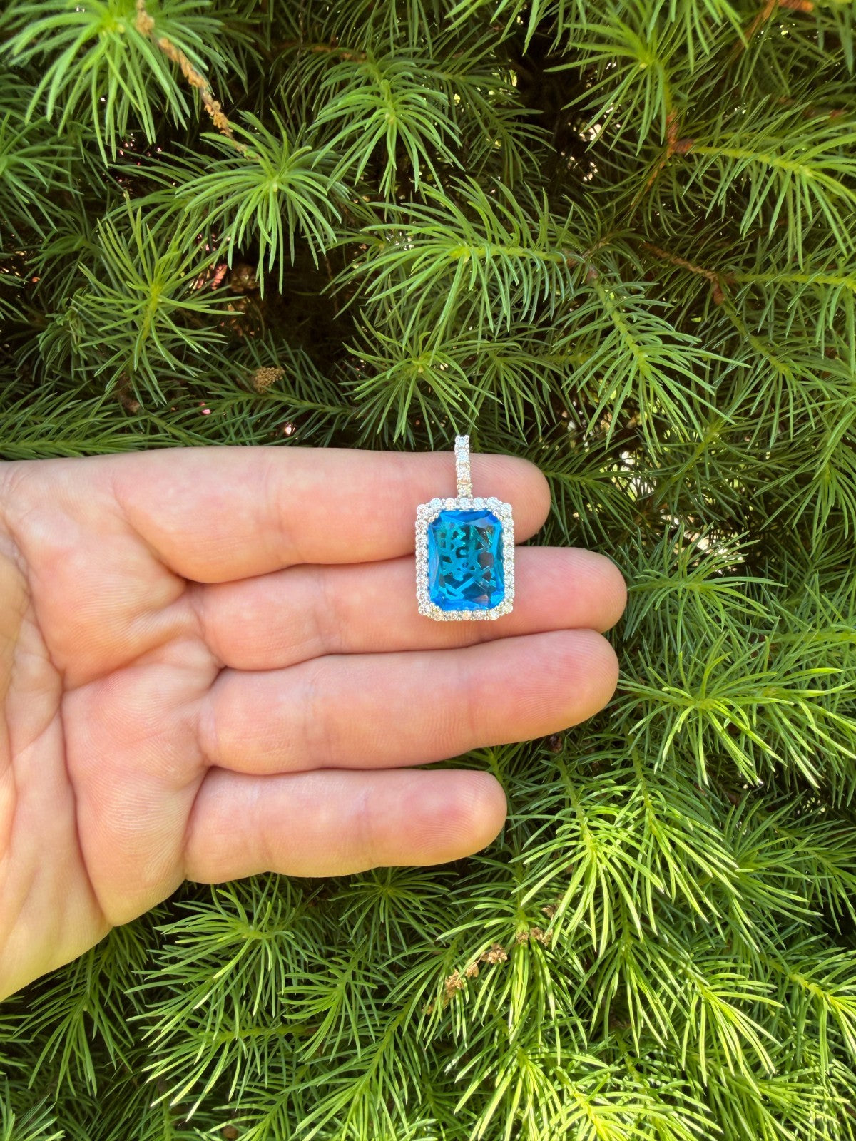 MOISSANITE Royalty Ocean Freeze Pendant - 925 Silver - Lab Aquamarine Stone