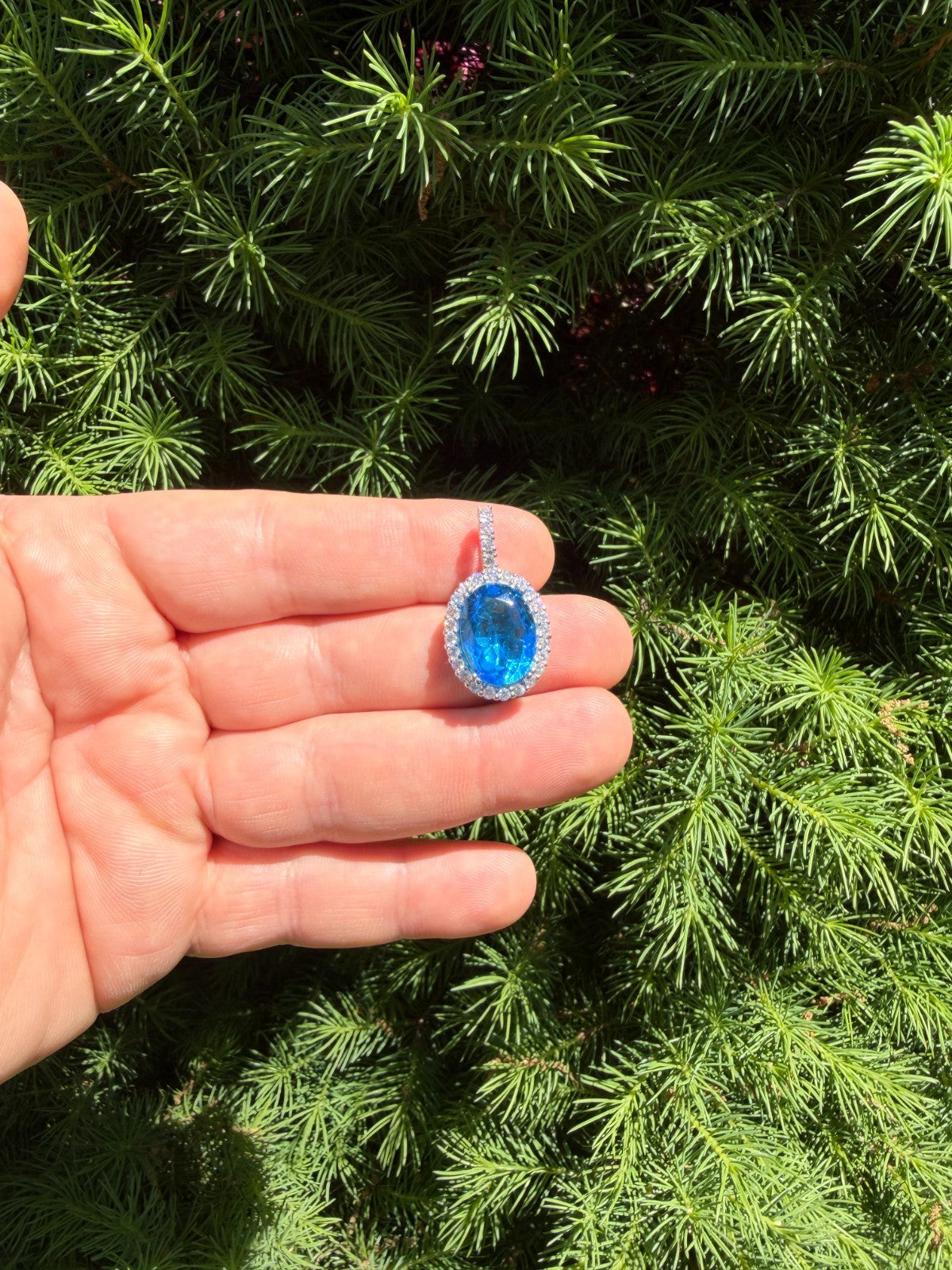 MOISSANITE Royalty Ocean Freeze Pendant - 925 Silver - Oval Lab Aquamarine Stone