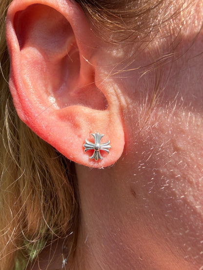 Hearts Of Chrome Cross Earrings - 925 Silver Oxidized - 8mm