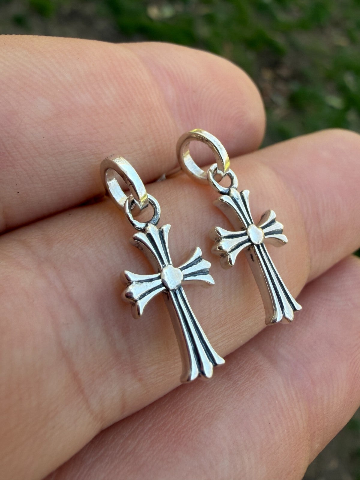 Hearts Of Chrome Studs W. Dangle Cross Earrings - 925 Silver Oxidized