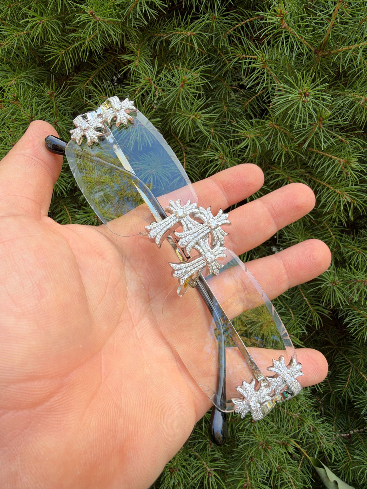 MOISSANITE Hearts Chrome Cross Iced Out Sunglasses - 925 Silver Buffs - Clear