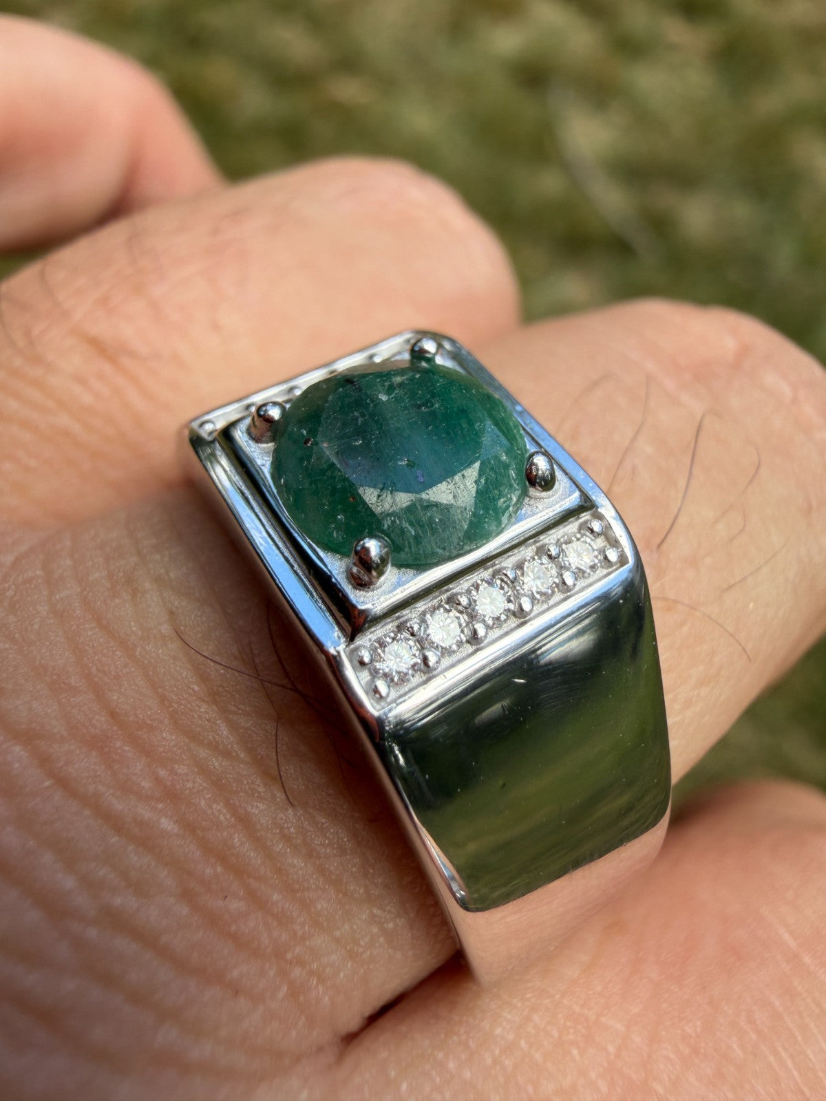 MOISSANITE Monarch Ring - 925 Silver - Genuine Green Emerald Stone