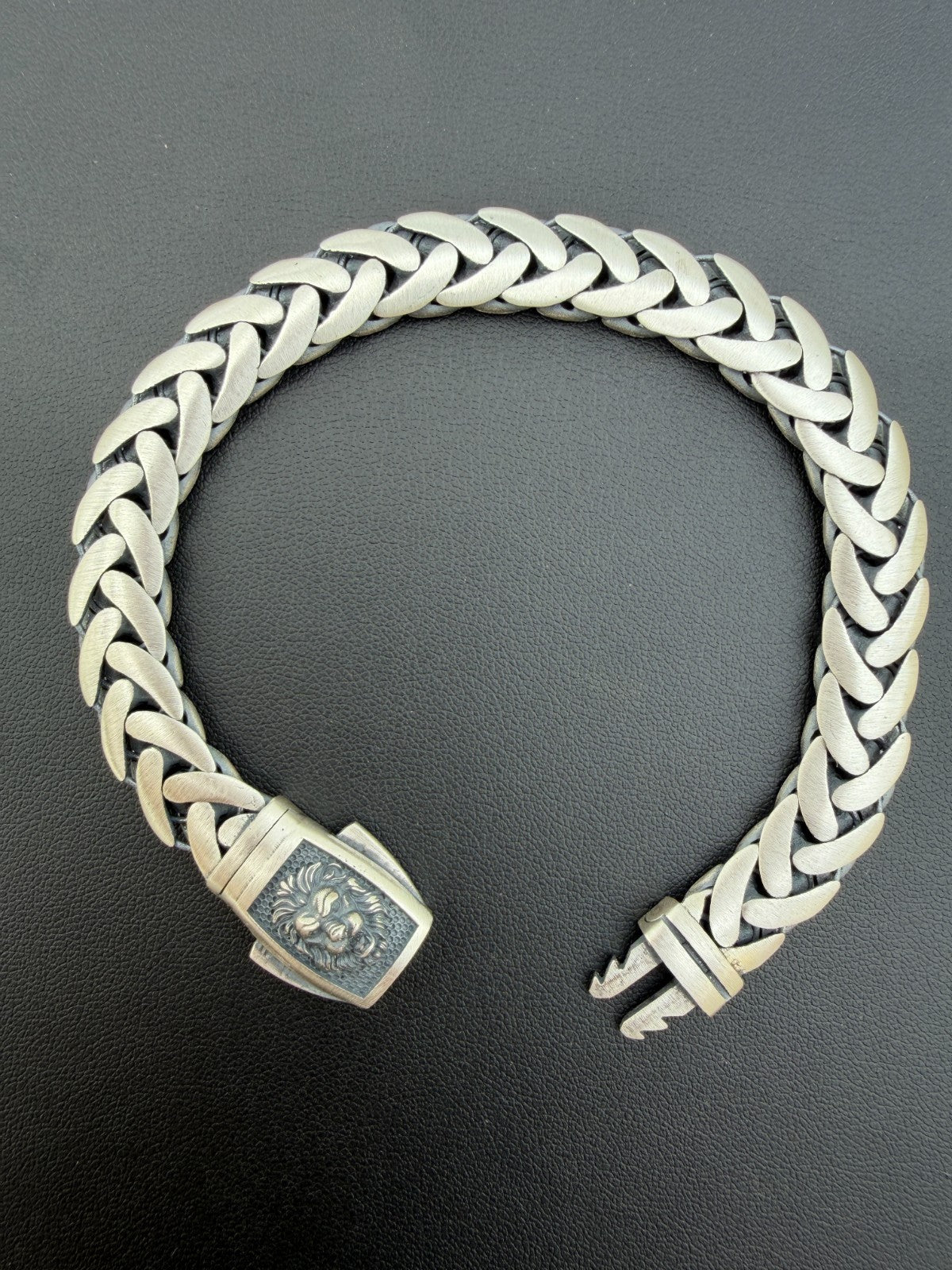 Wheat Link Bracelet With Custom Lion Sleek Clasp - 925 Sterling Silver Oxidized Gunmetal - 7"-9" - 10mm