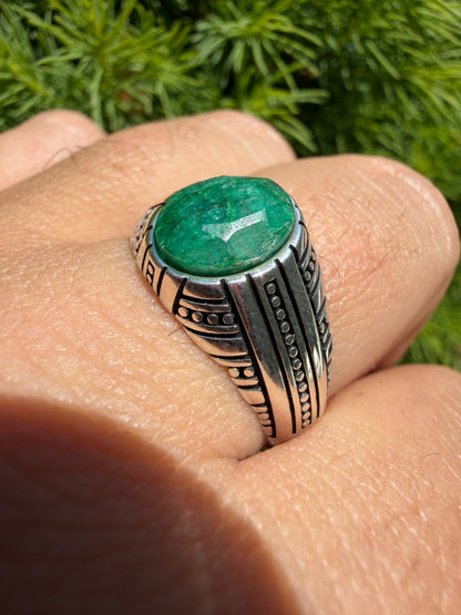 Royal Dynasty Ring - 925 Silver Oxidized - Genuine Green Emerald Stone