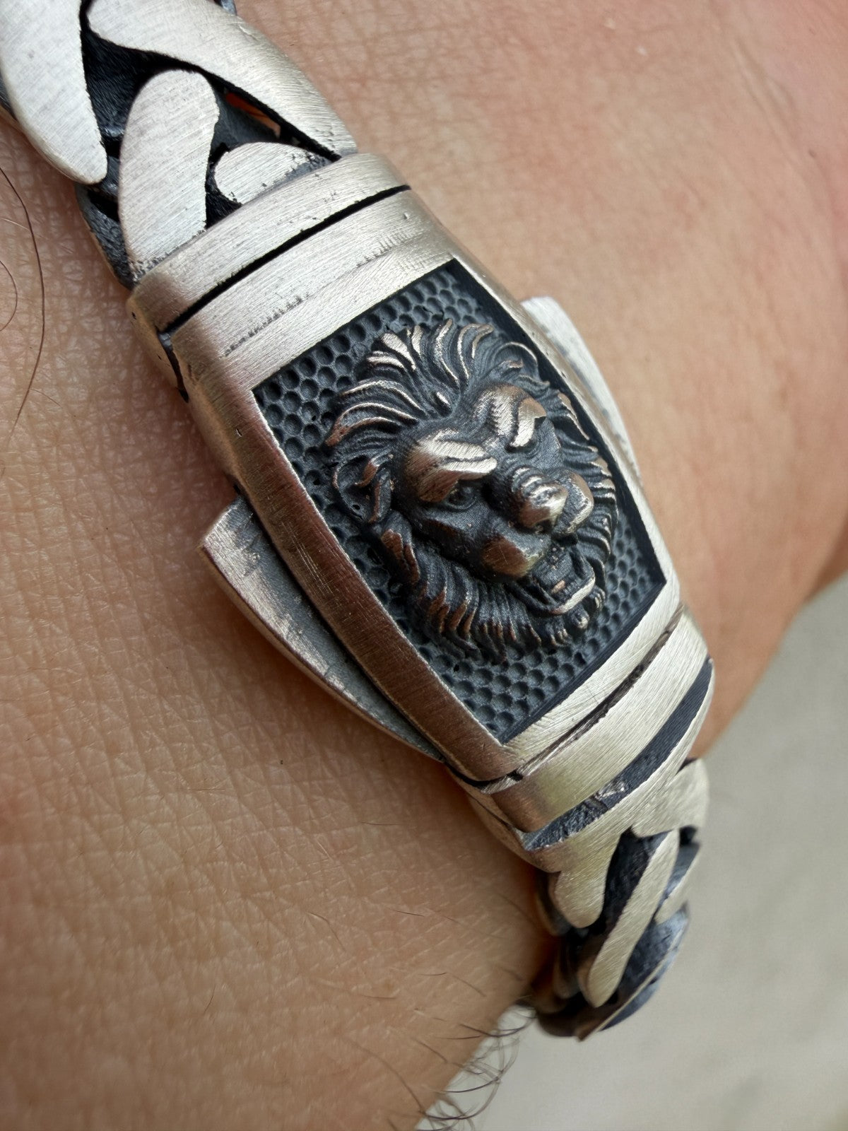 Wheat Link Bracelet With Custom Lion Sleek Clasp - 925 Sterling Silver Oxidized Gunmetal - 7"-9" - 10mm