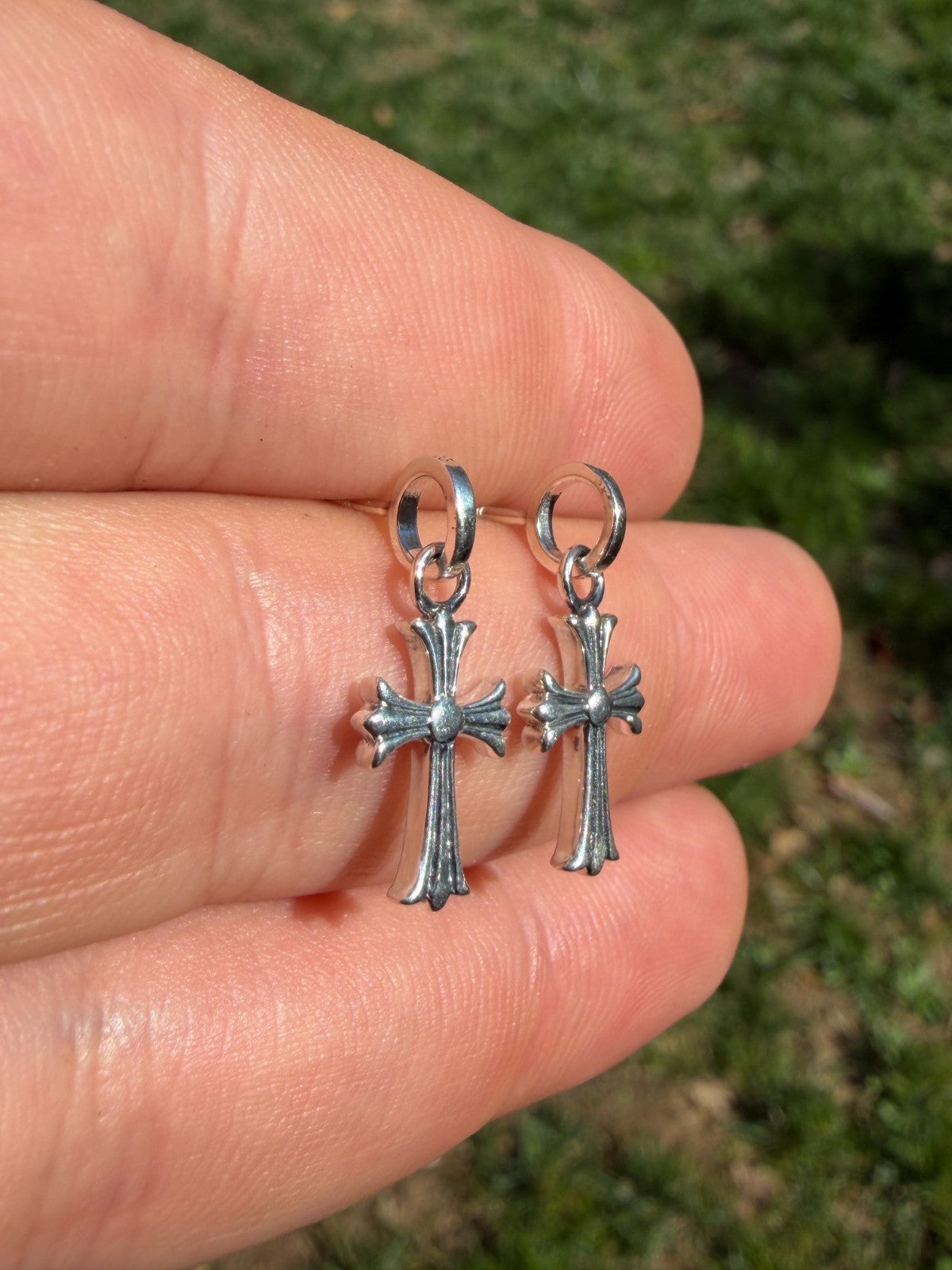 Hearts Of Chrome Studs W. Dangle Cross Earrings - 925 Silver Oxidized