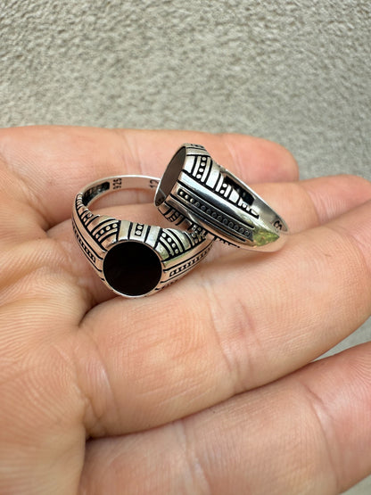 Navajo Tribe Ring - 925 Silver Oxidized - Genuine Black Onyx Stone