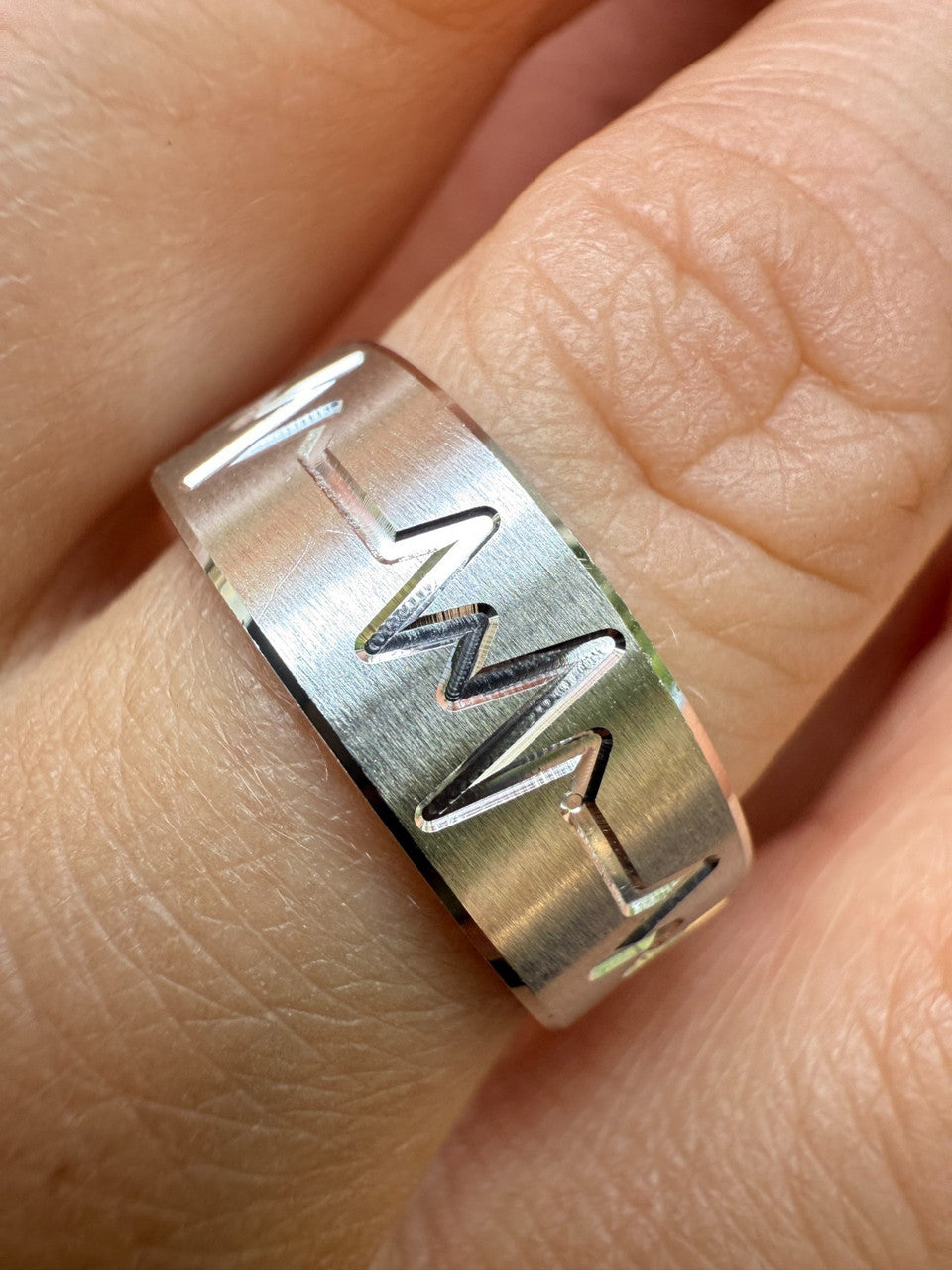 Heartbeat Pulse Wedding Band Ring - 925 Silver - Plain