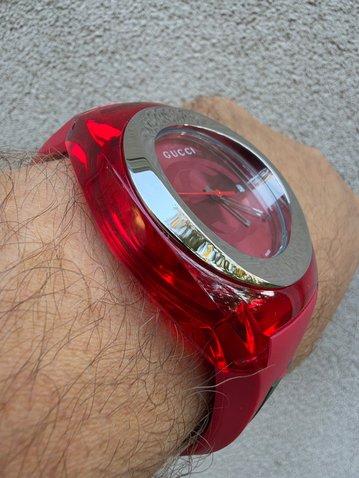 Red GUCCI XXL Sync SYNC Swiss Made Watch 46mm YA137103