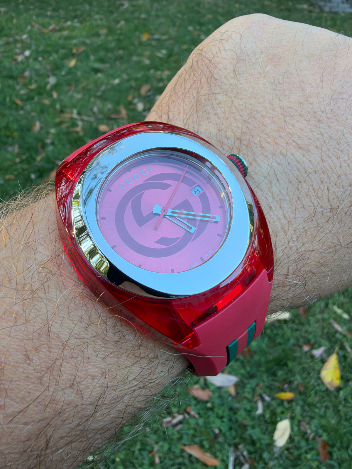 Red GUCCI XXL Sync SYNC Swiss Made Watch 46mm YA137103