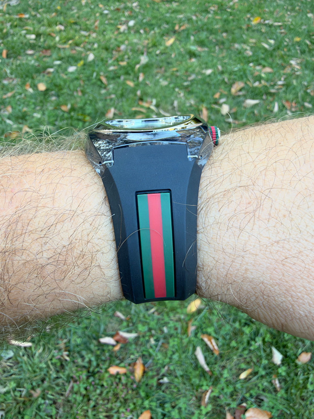 Black GUCCI XXL Sync SYNC Swiss Made Watch 46mm YA137101