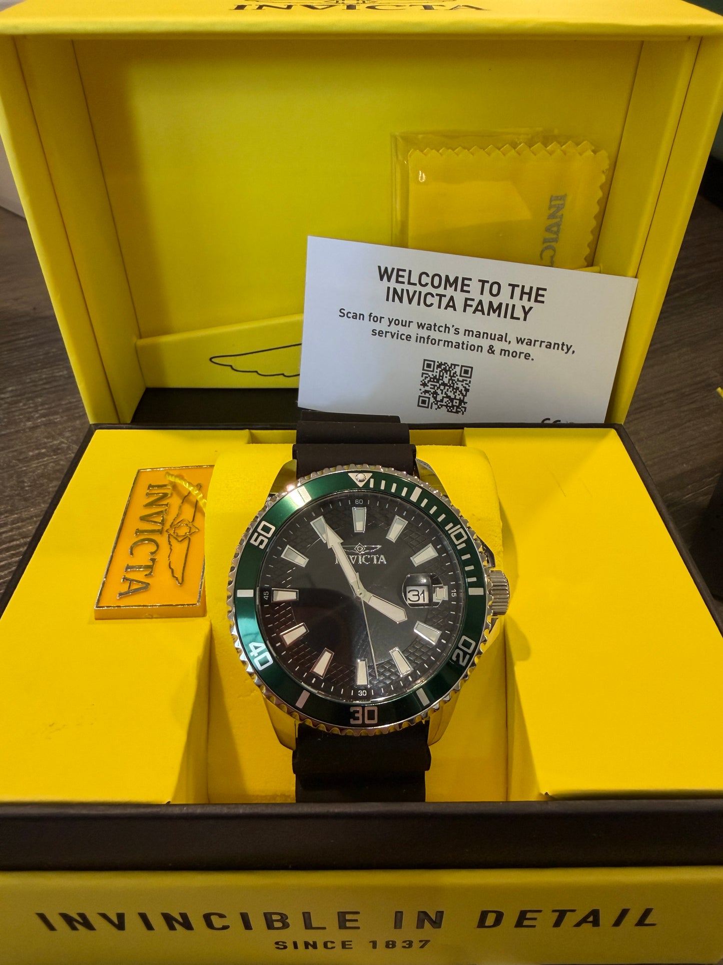 Invicta Pro Diver 46129 45mm Green Bezel - Japan Movement Silicone Strap