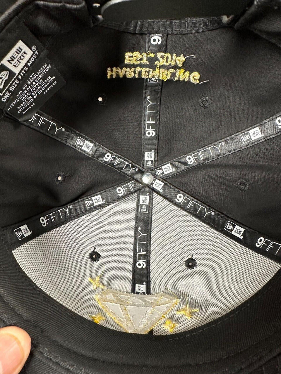 Authentic New Era Limited Edition 9FIFTY Harlembling Snapback