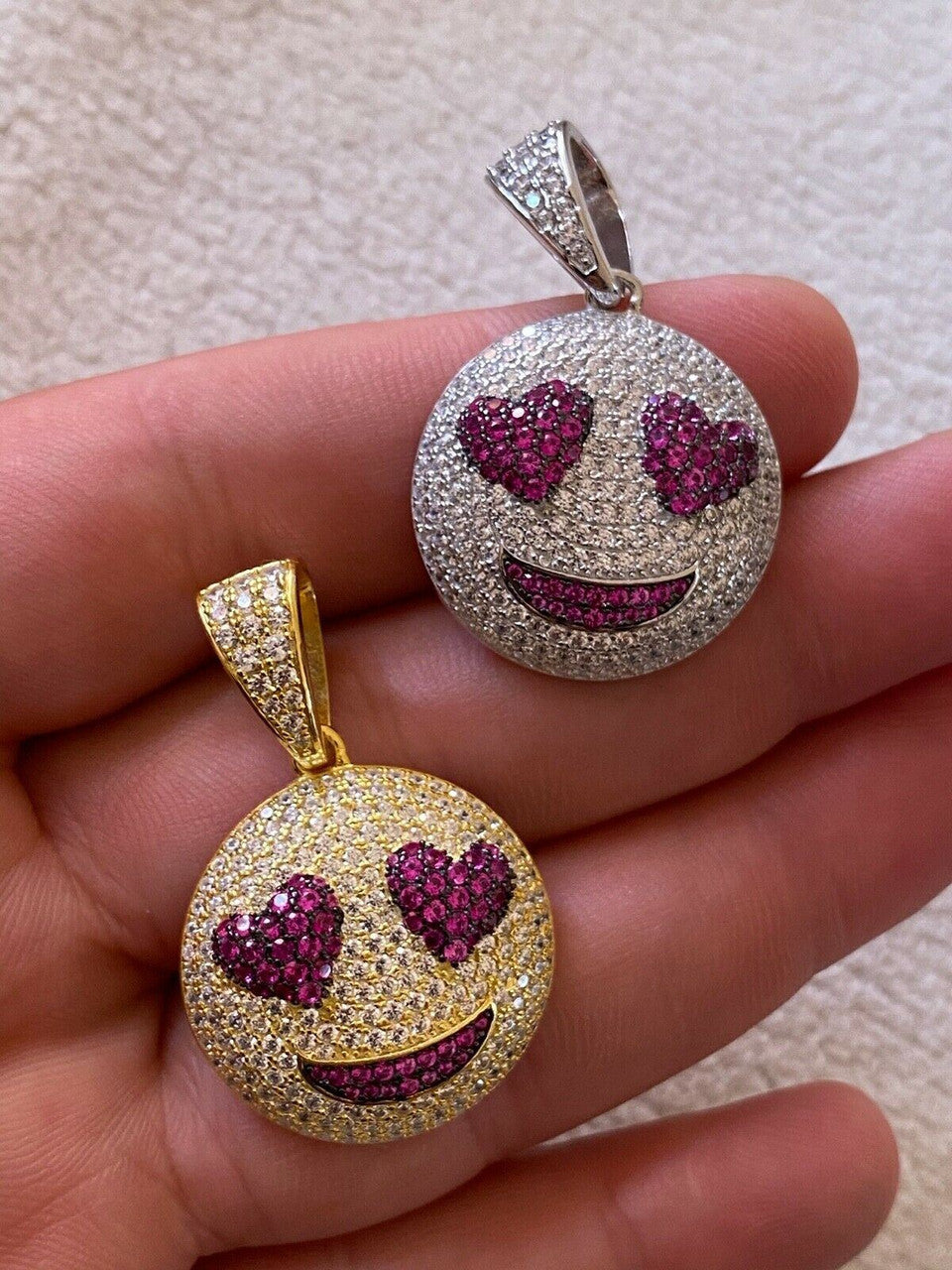 HarlemBling 925 Silver Hip Hop Smiling Face Heart Eyes Emoji Love Necklace Iced Smiley
